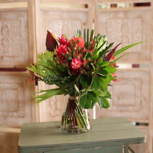 Enviar Ramo a domicilio en Sevilla. ramo Tropical diseñado por la Floristería Cártamo Flores.