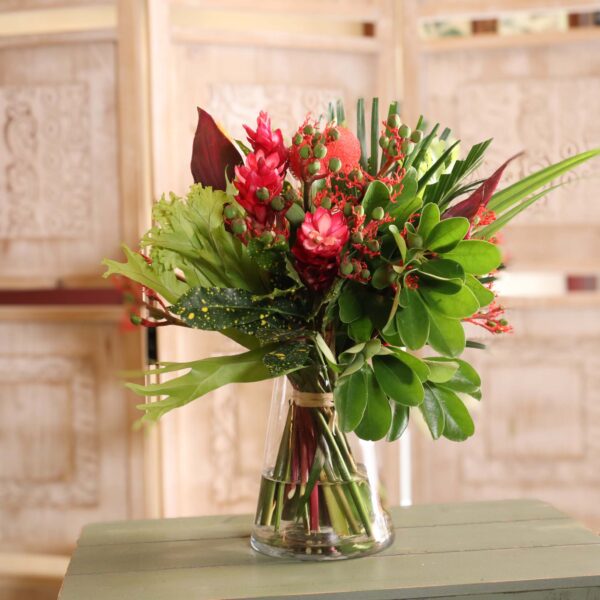 Enviar Ramo a domicilio en Sevilla. ramo Tropical diseñado por la Floristería Cártamo Flores.