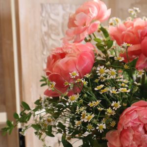 Ramo de peonias con envio a domicilio en Sevilla. Floristería en Sevilla Cártamo Flores.