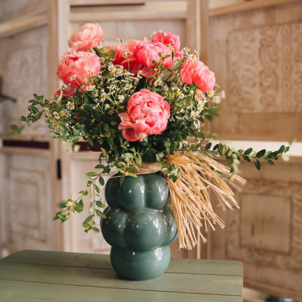 Ramo de peonias con envio a domicilio en Sevilla. Floristería en Sevilla Cártamo Flores.