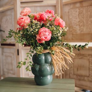 Ramo de peonias con envio a domicilio en Sevilla. Floristería en Sevilla Cártamo Flores.