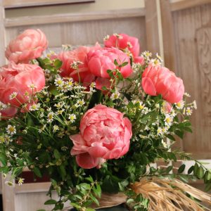 Ramo de peonias con envio a domicilio en Sevilla. Floristería en Sevilla Cártamo Flores.